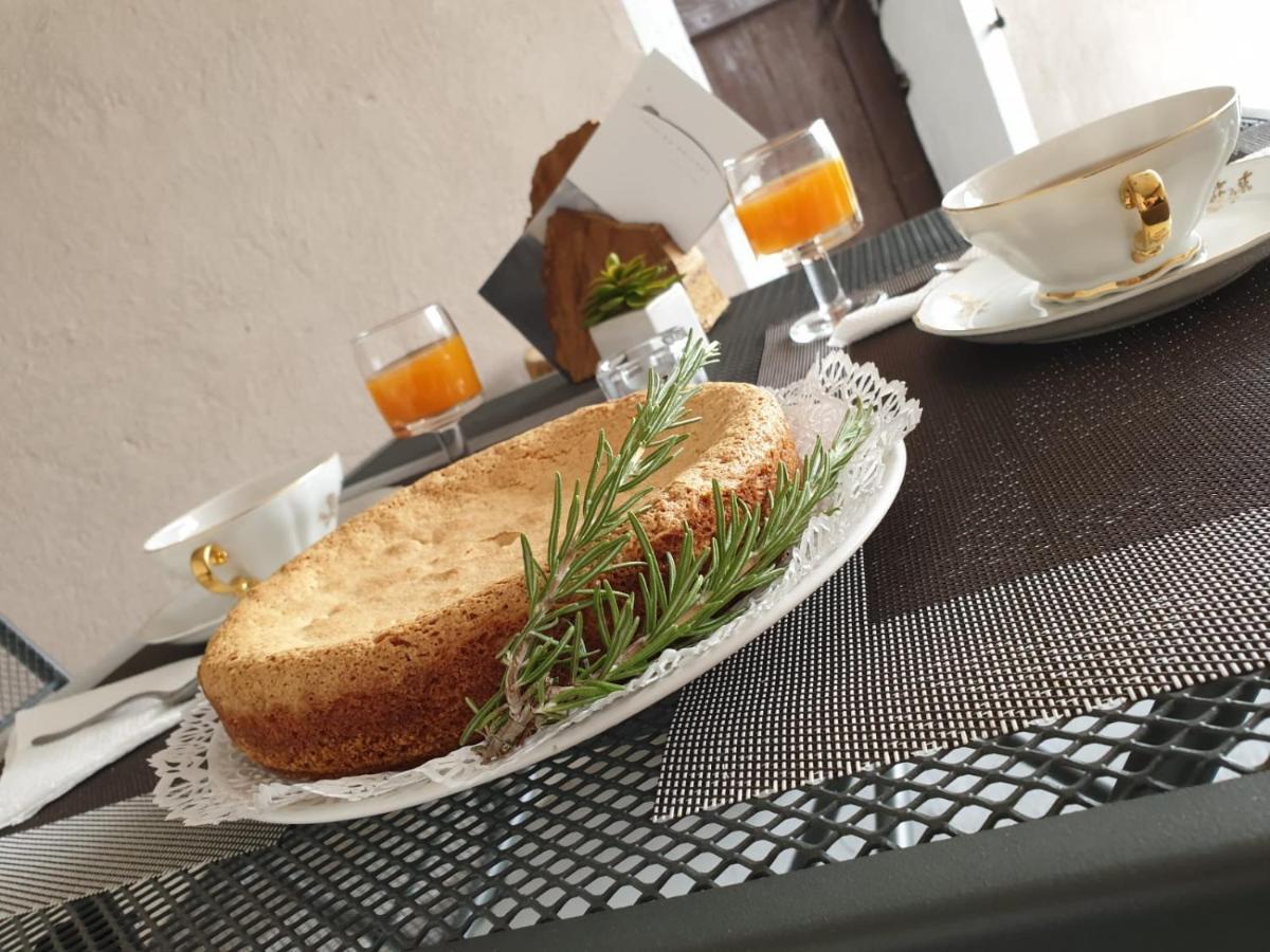 Cascina Brichat Alta Langa Serravalle delle Langhe 外观 照片
