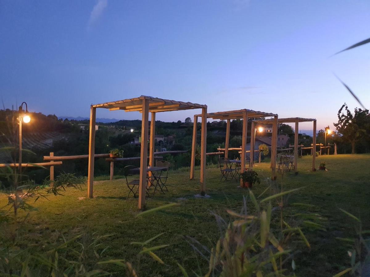 Cascina Brichat Alta Langa Serravalle delle Langhe 外观 照片